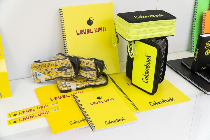 Colori smart e stampe pop: happy “Back to school” con Colourbook